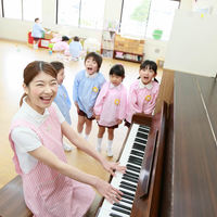 幼稚園教諭