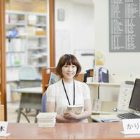 司書