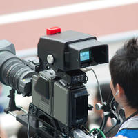 テレビカメラマン