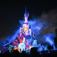 ディズニーランドのスタッフ